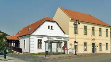 Balatonfured Aracsi Nephaz 1