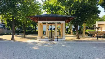 Balatonfured Kossuth Forras 1