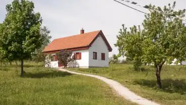 Balatonkeresztur Tibeti Kulturkozpont 1