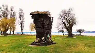 Balatonszarszo Jozsef Attila Emlekmu 01