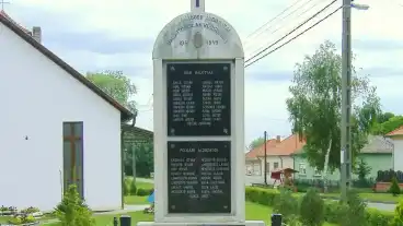 Balatonujlak Vilaghaborus Emlekmu