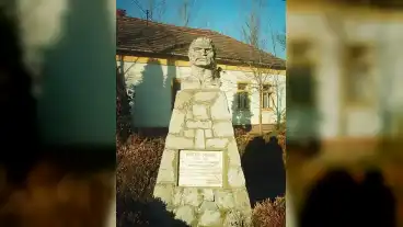 Bekesszentandras Vertessy Mihaly Szobra