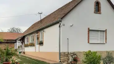 Berkenye Vendeghaz 1