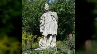 Bicske Szent Florian Szobor