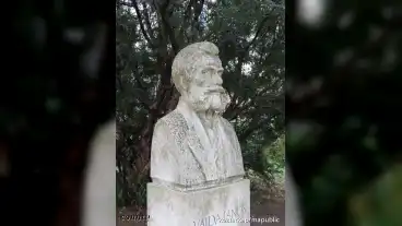 Bicske Vajda Janos Szobor