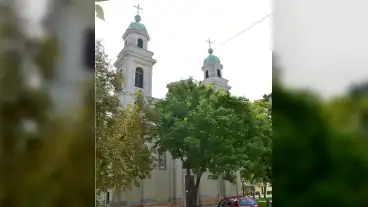 Csakvar Katolikus Templom 01