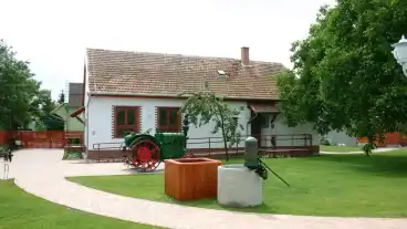 Csemo Helytoteneti Gyujtemeny