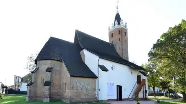 Csenger Reformatus Templom 01