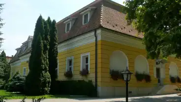 Csenger Szuhanyi Kuria