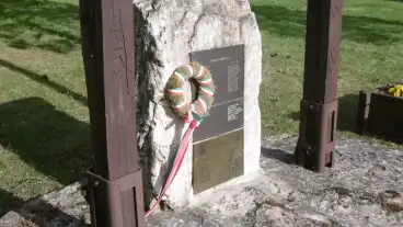 Dorgicse Vilaghaborus Emlekmu