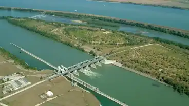 Dunakiliti Duzzasztomu 01