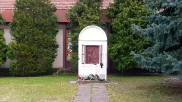 Dunavecse Viklar Bela Emlekmu