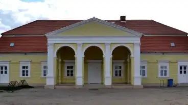 Esztar Endrody Kuria