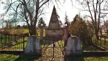 Fehervarcsurgo I Vilaghaborus Emlekmu