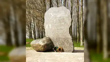 Felcsut Oceanrepulok Emlekmuve