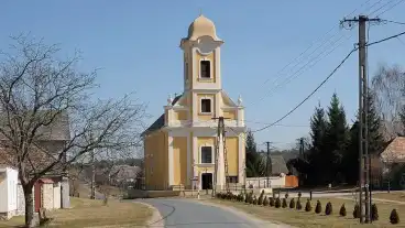 Fenyofo Katolikus Templom