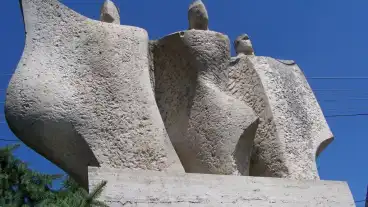 Gara Nemzetisegek Egyutt Szobor