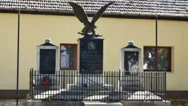 Gerendas Vilaghaborus Emlekmu