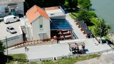 Gonyu Horgasztanya Latogatokozpont 1