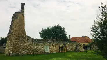 Gyulafiratot Premontrei Kolostorromok 1