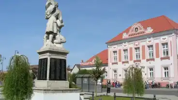 Hajduhadhaz Hosi Emlekmu