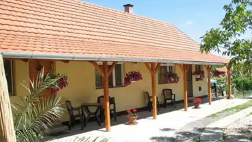 Hajduszoboszlo Sarga Vendeghaz 1