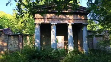 Hegyi Kastely Es Csillagvizsgalo Romjai 1