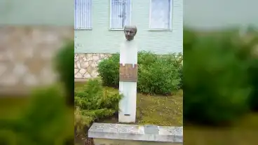 Heviz Illyes Gyula Szobor