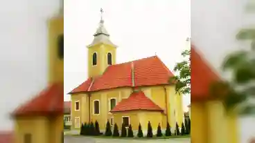 Hovej Katolikus Templom 01