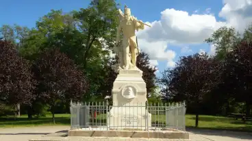 Isaszeg Honved Emlekmu