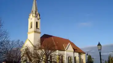 Janossomorja Szent Peter Templom