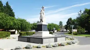 Jaszszentlaszlo I Vilaghaborus Emlekmu