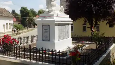 Karad Vilaghaborus Emlekmu