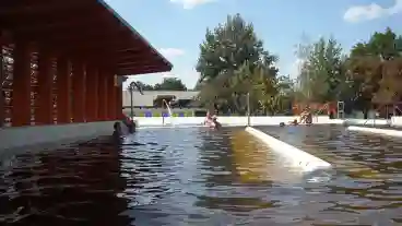 Karcag Akacliget Gyogy Es Strandfurdo 1