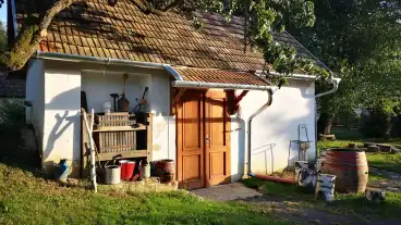 Kehidakustany Hagyomanyorzo Mariska Udvar 1