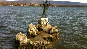 Keresztelo Szent Janos Szobor