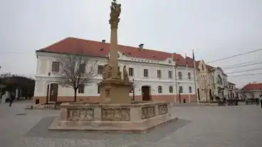 Keszthely Szentharomsag Szobor 1