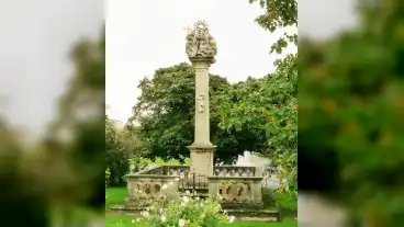 Kethely Szentharomsag Szobor