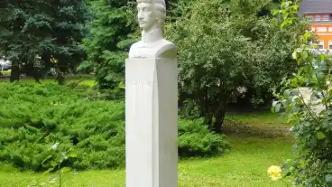 Kirandulastervezo Csurgo Csokonai Szobor