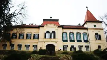 Kirandulastervezo Felsopeteny Almasy Kastely