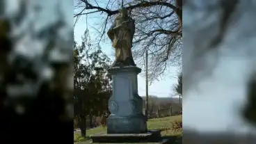 Kirandulastervezo Galosfa Nepomuki Szobor
