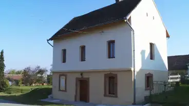 Kirandulastervezo Iharos Gyongyosi Gergely Kiallitohaz