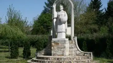 Kirandulastervezo Kenezlo Szent Istvan Szobor