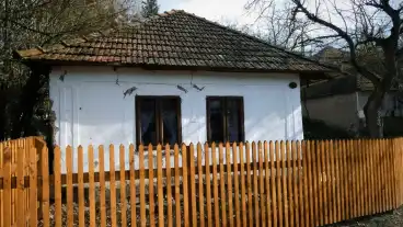 Kirandulastervezo Komloska Alkotohaz 1