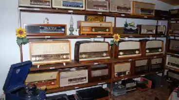 Kirandulastervezo Lanycsok Radio Muzeum 01