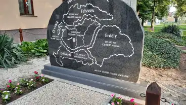 Kirandulastervezo Madocsa Trianon Emlekmu