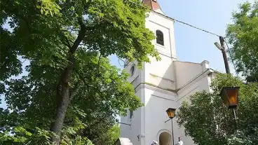 Kirandulastervezo Majs Katolikus Templom