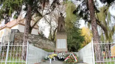 Kirandulastervezo Matraballa Hosi Emlekmu