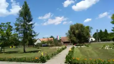 Kirandulastervezo Matty Vilaghaborus Emlekmu