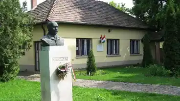 Kirandulastervezo Mohora Mikszath Emlekpark